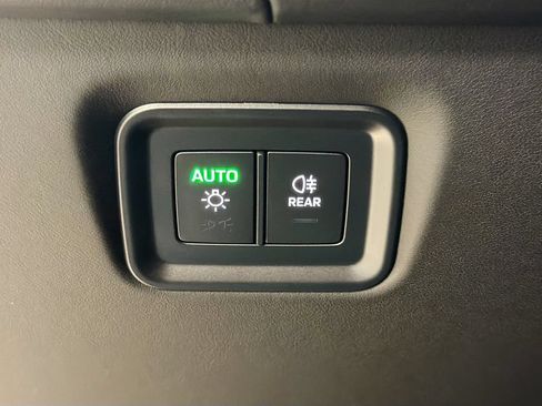 Certified 2025 Porsche Cayenne GTS AWD/4WD image 11