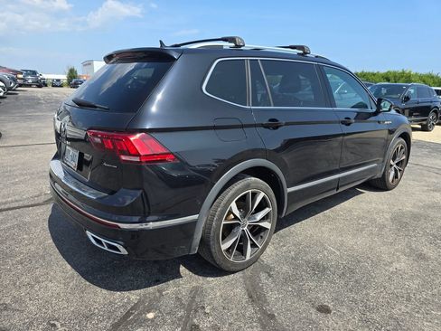Used 2022 Volkswagen Tiguan SEL R-Line AWD/4WD image 2