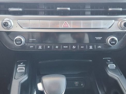 Used 2024 Kia Telluride S image 17