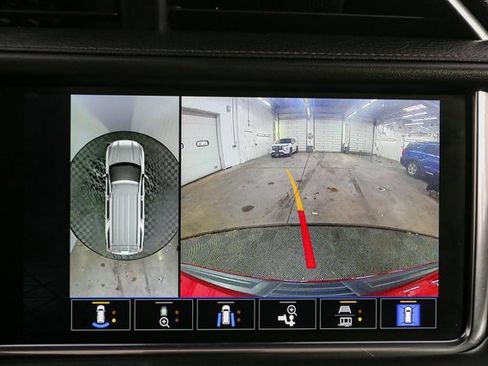 Used 2024 GMC Yukon Denali image 32