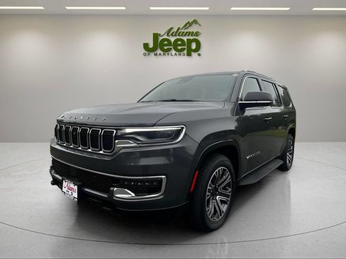 Used 2024 Jeep Wagoneer 4WD w/ Premium Group I image 1