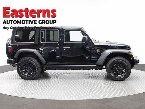 Used 2023 Jeep Wrangler Unlimited w/ Cold Weather Group AWD/4WD image 4