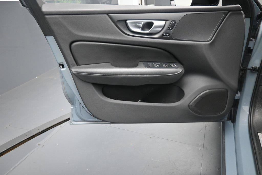Used 2024 Volvo S60 B5 Core FWD image 20