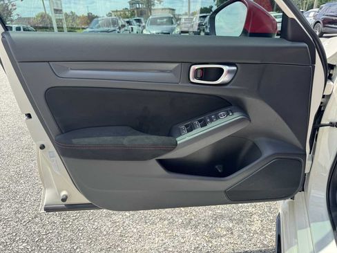 Used 2025 Honda Civic Type R image 27
