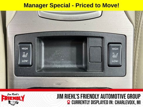 Used 2012 Subaru Outback 2.5i Limited w/ Moonroof Pkg AWD/4WD image 32
