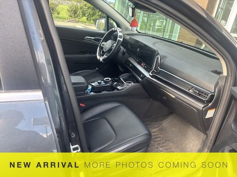 Used 2023 Kia Sportage EX image 5