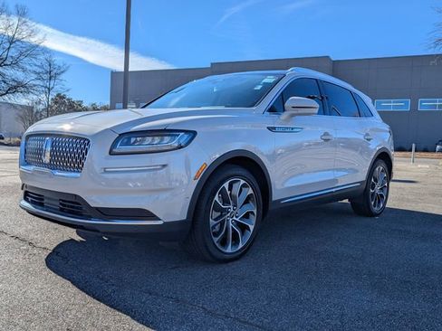 Certified 2022 Lincoln Nautilus Reserve w/ Equipment Group 201A image 9