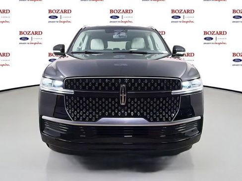 New 2026 Lincoln Navigator L Premier AWD/4WD image 3