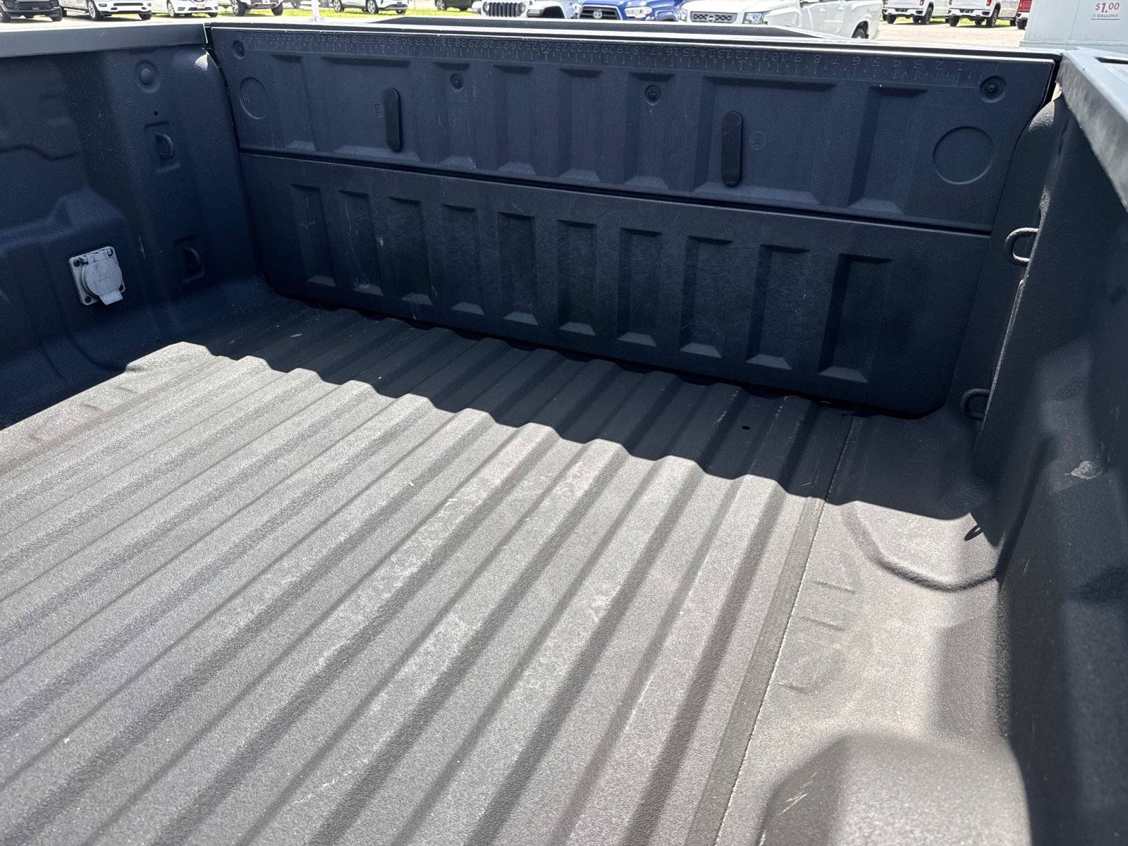 Used 2023 GMC Canyon AT4 w/ AT4 Premium Package AWD/4WD image 13