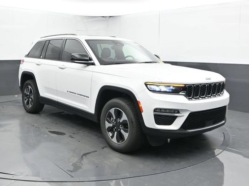 Used 2024 Jeep Grand Cherokee Limited 4xe AWD/4WD image 6