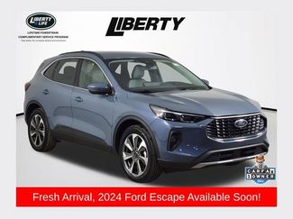 Used 2024 Ford Escape Platinum w/ Class II Trailer Tow Package 360° Tour