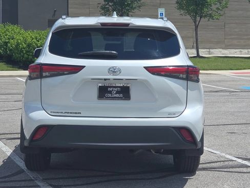 Used 2023 Toyota Highlander XLE FWD image 7
