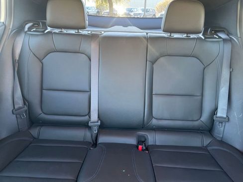 Used 2025 Buick Envista Sport Touring image 39