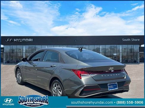 Certified 2025 Hyundai Elantra Hybrid FWD image 8
