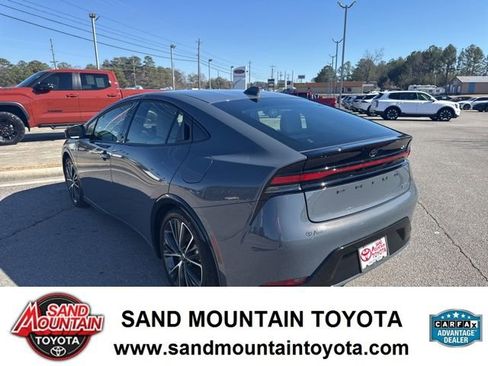 Used 2024 Toyota Prius XLE image 5