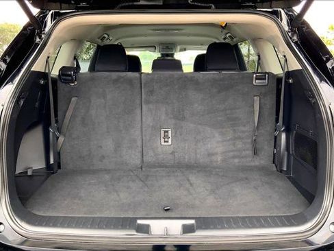 Certified 2024 Toyota Highlander LE image 34