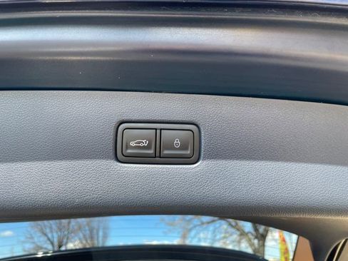 Used 2023 Genesis GV80 3.5T w/ Prestige Package image 18