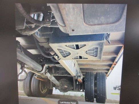 Used 2019 Isuzu NQR RWD image 8