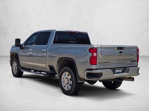 Used 2024 Chevrolet Silverado 2500 High Country w/ High Country Premium Package AWD/4WD image 7
