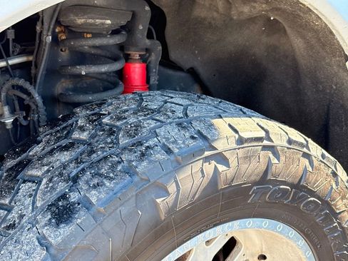 Used 2017 Ford F350 Lariat w/ Chrome Package image 11