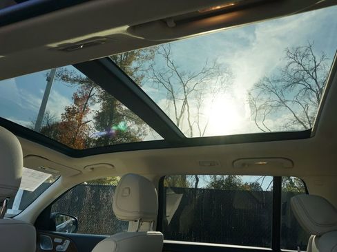 Certified 2024 Mercedes-Benz GLS 450 4MATIC image 16