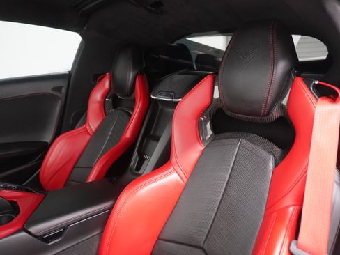 Used 2020 Chevrolet Corvette Stingray Premium Cpe w/ 3LT Preferred Equipment Group RWD image 17