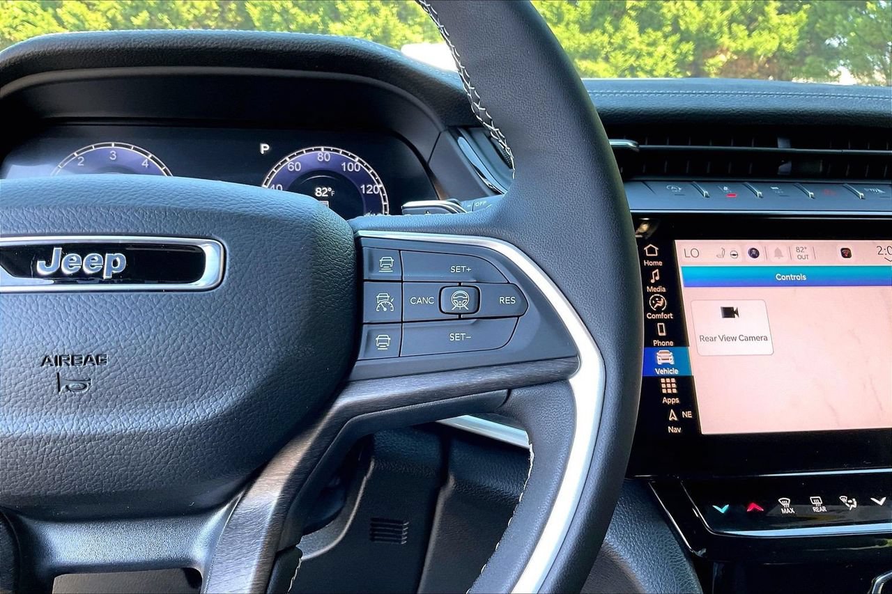 New 2027 Jeep Grand Cherokee Altitude AWD/4WD image 25