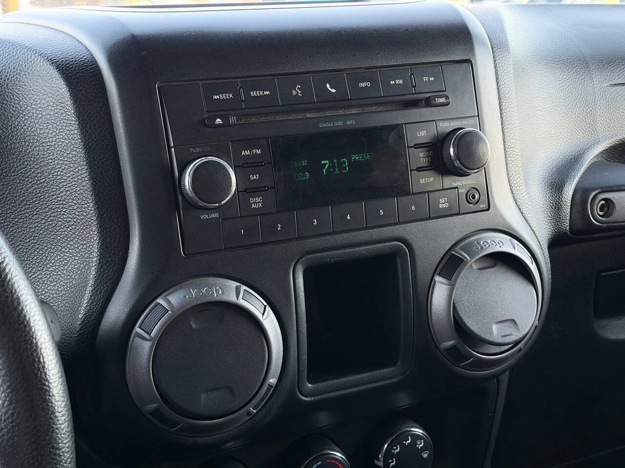 Used 2011 Jeep Wrangler Sport AWD/4WD image 17