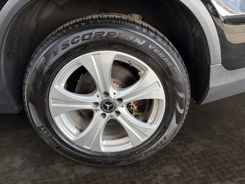 Used 2018 Mercedes-Benz GLC 300 4MATIC image 37