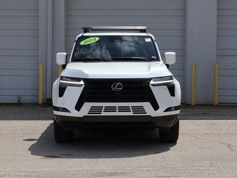 Used 2024 Lexus GX 550 w/ Accessory Package (2T) AWD/4WD image 3