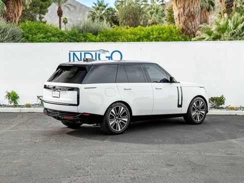 Used 2025 Land Rover Range Rover SE image 6