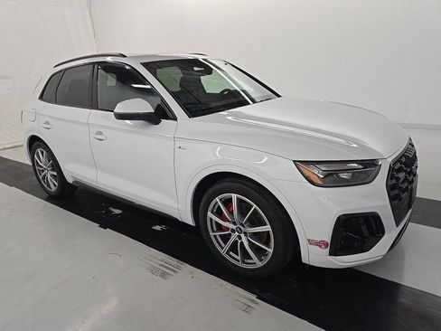 Used 2024 Audi Q5 e Premium Plus w/ Premium Plus Package AWD/4WD image 1