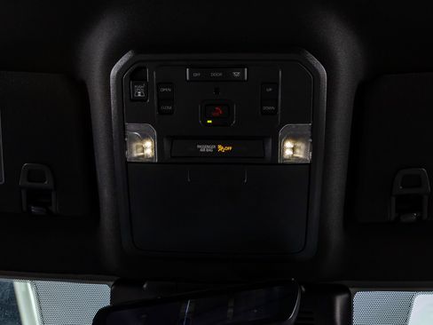 Used 2025 Toyota Tacoma TRD Off-Road image 29