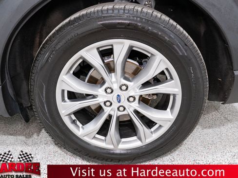 Used 2021 Ford Explorer Limited w/ Equipment Group 301A RWD image 10