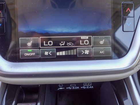 Certified 2025 Subaru Outback Limited AWD/4WD image 19