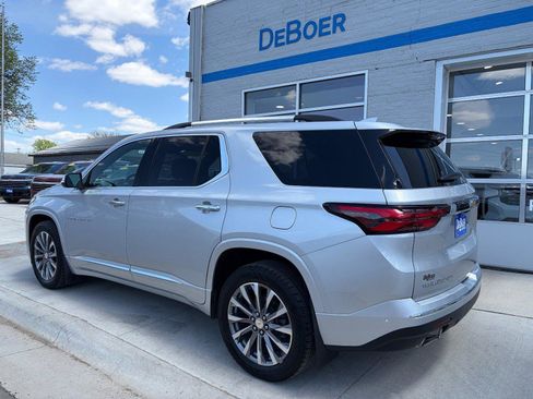Used 2022 Chevrolet Traverse Premier w/ LPO, Floor Liner Package AWD/4WD image 3