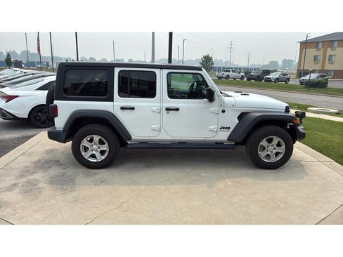 Used 2023 Jeep Wrangler Unlimited Sport AWD/4WD image 6