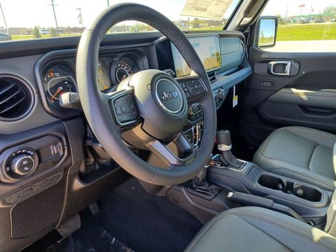 New 2026 Jeep Gladiator Mojave AWD/4WD image 14