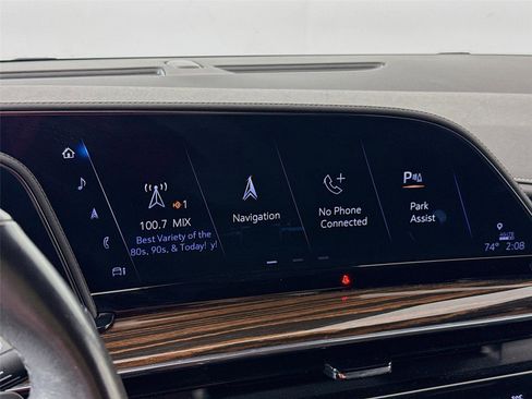 Used 2023 Cadillac Escalade Luxury image 10