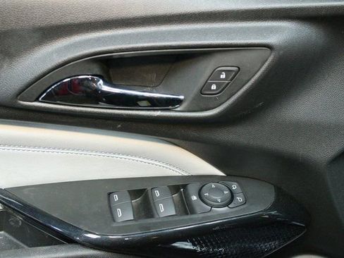 Used 2025 Chevrolet Trax LT w/ LT Convenience Package image 15