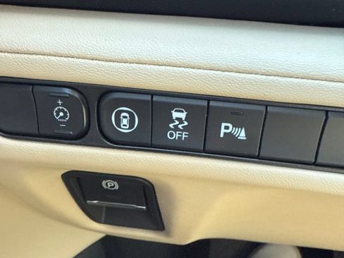 Used 2023 Acura MDX w/ Technology Package AWD/4WD image 8