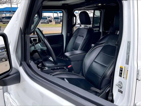 Used 2021 Jeep Gladiator Overland w/ Popular Equipment Package image 8