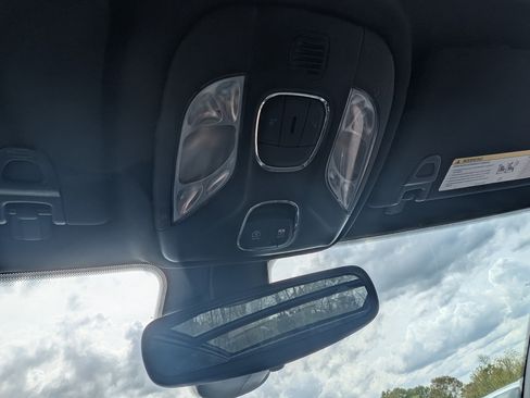 Used 2023 Jeep Compass Latitude w/ Sun and Sound Group image 30