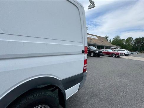 Used 2012 Mercedes-Benz Sprinter 2500 w/ Additional Battery Pkg image 15