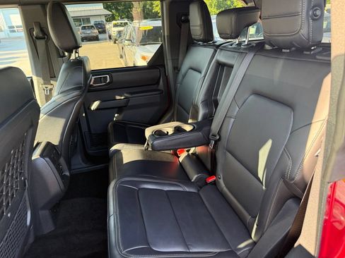 Used 2025 Ford Bronco Badlands AWD/4WD image 26