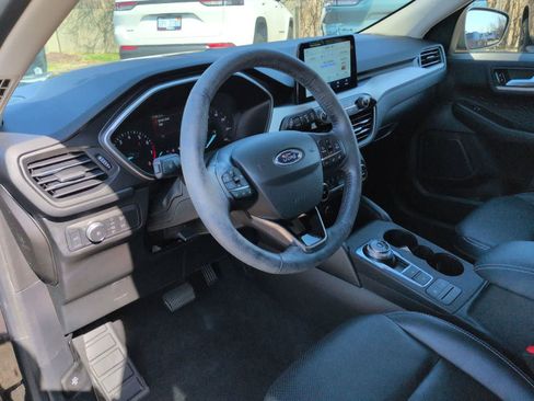 Used 2020 Ford Escape SEL image 10