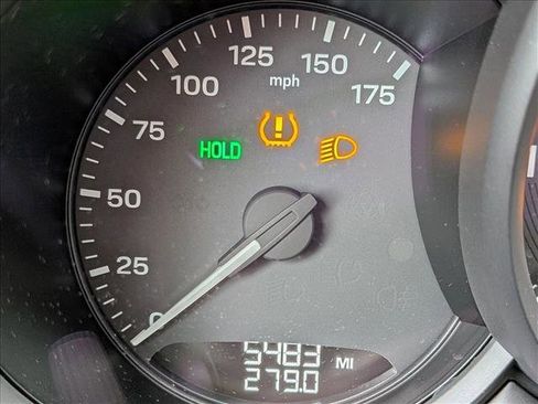 Certified 2025 Porsche Macan image 16