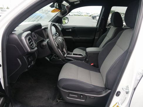 Used 2021 Toyota Tacoma TRD Sport image 13