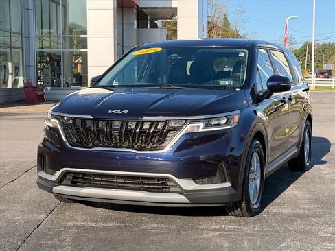 Used 2023 Kia Carnival LX FWD image 10