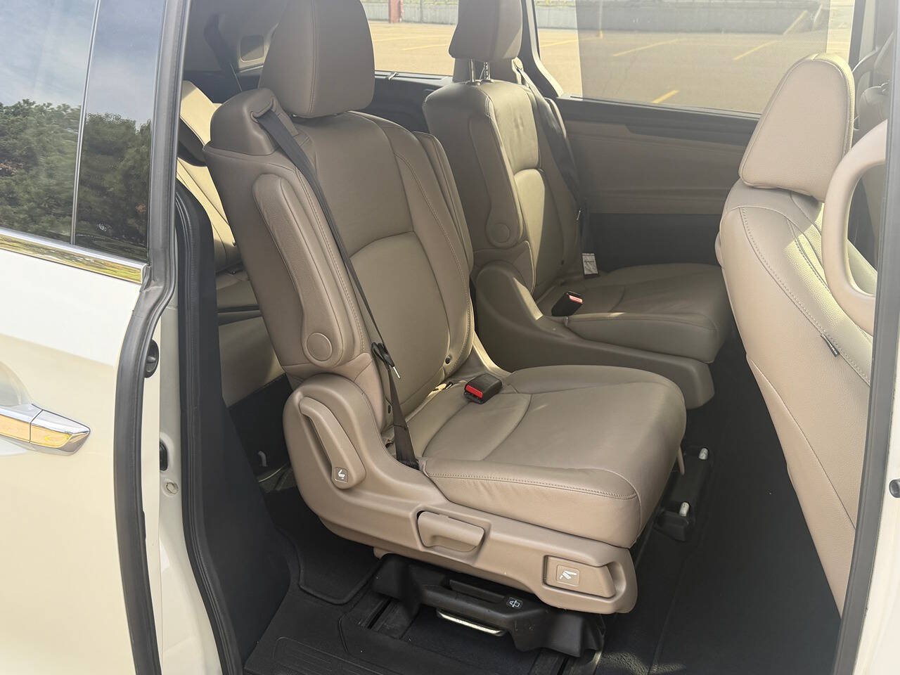 Used 2018 Honda Odyssey Elite image 17